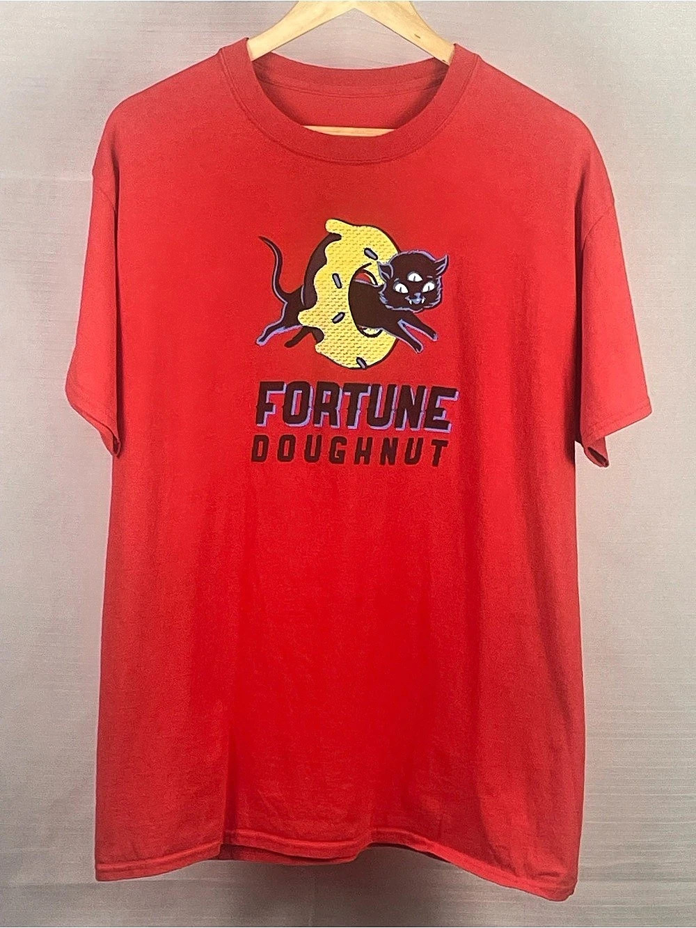Fortune Doughnut Cat Graphic T-Shirt Red Novelty Tee Sz XL